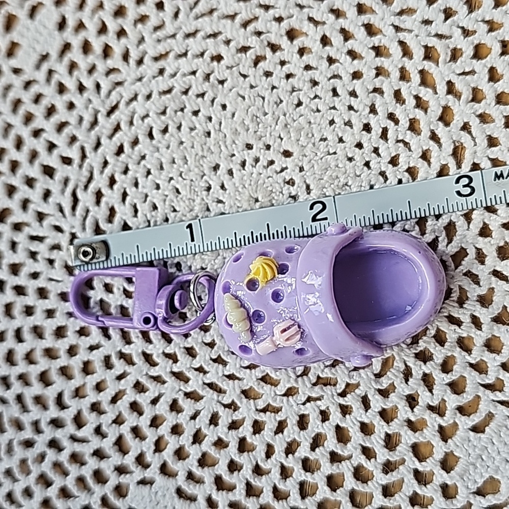 Cute Croc Keychain - Creative Resin Slipper Charms New - Picture 3 of 5